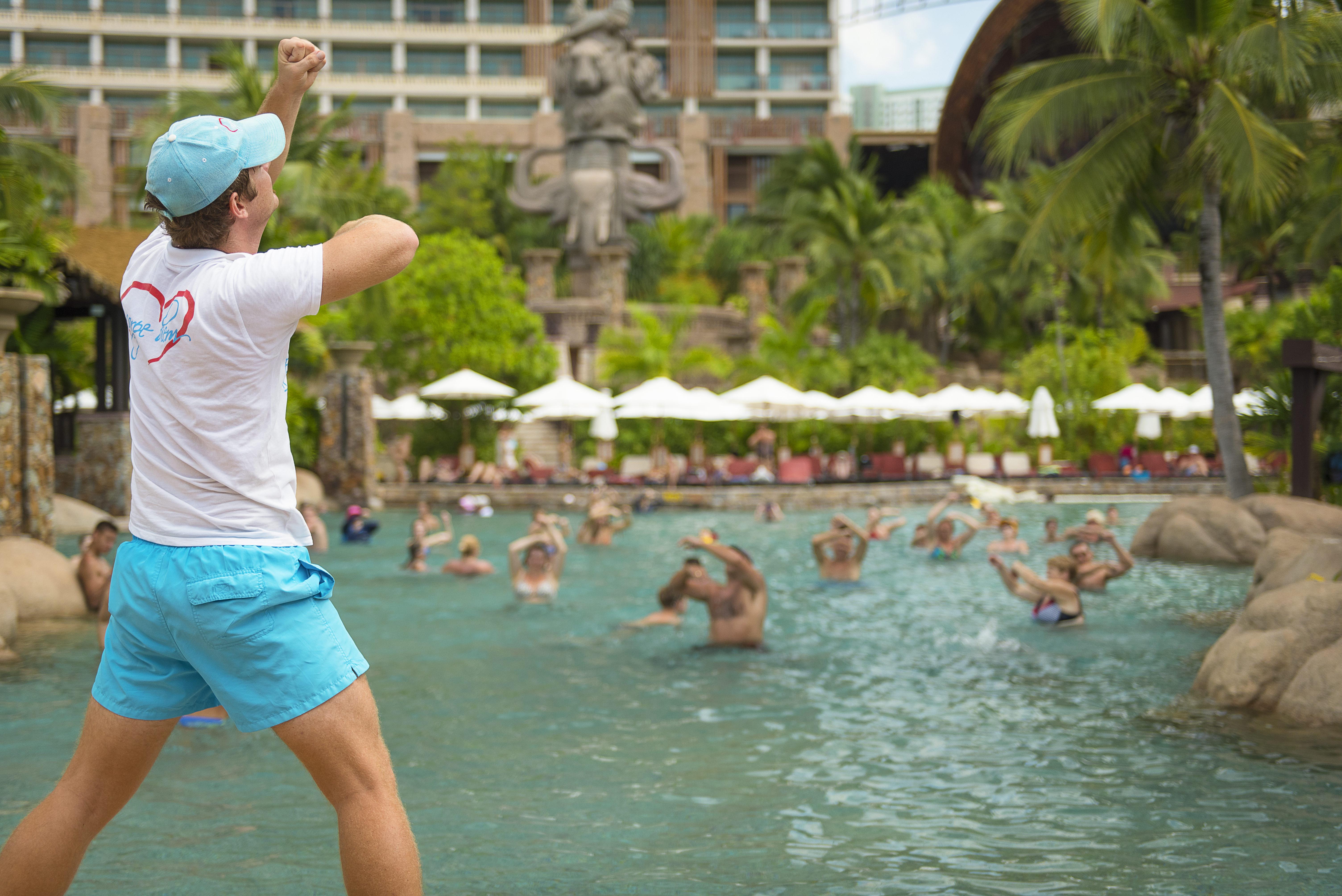 Centara Grand Mirage Beach Resort Pattaya Bagian luar foto Aqua Zumba