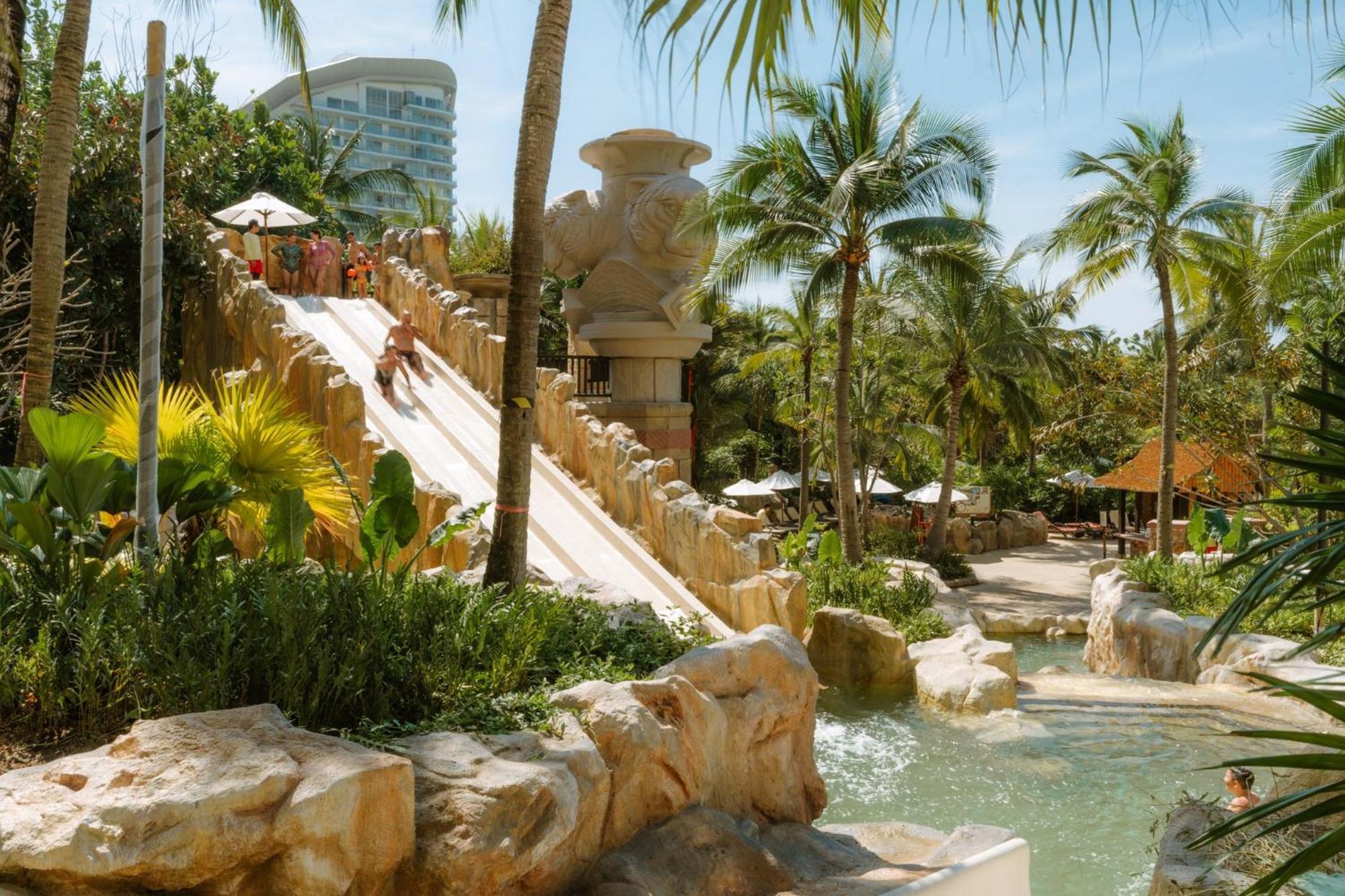 Centara Grand Mirage Beach Resort Pattaya Bagian luar foto Atlantis Paradise Island