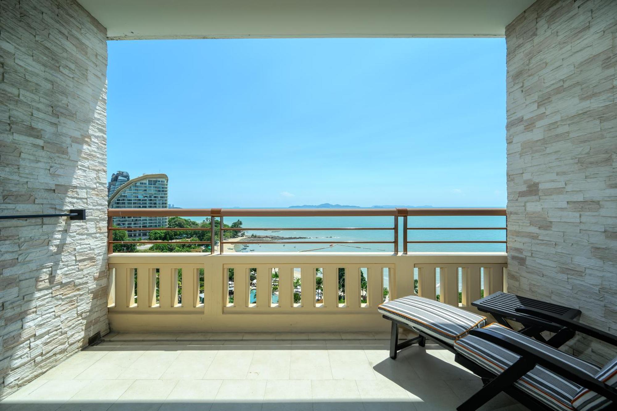 Centara Grand Mirage Beach Resort Pattaya Bagian luar foto
